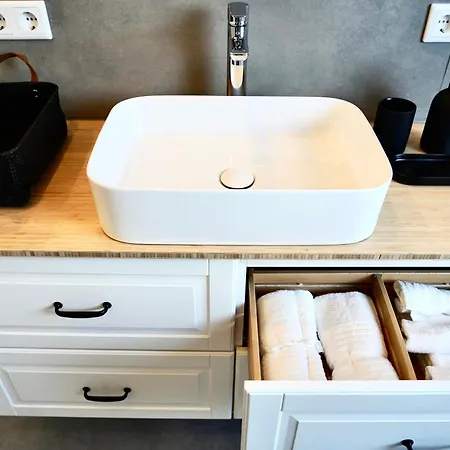 شقة Zentral & Modern - 30 Min Bis Zur Messe In Koeln Und Duesseldorf *